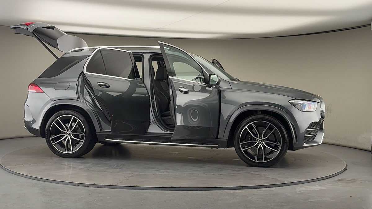 More views of Mercedes-Benz GLE