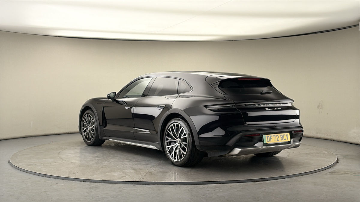 Porsche Taycan Image 2