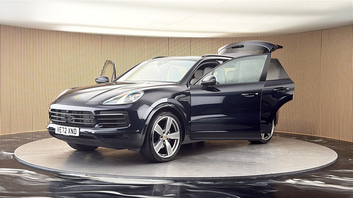 More views of Porsche Cayenne