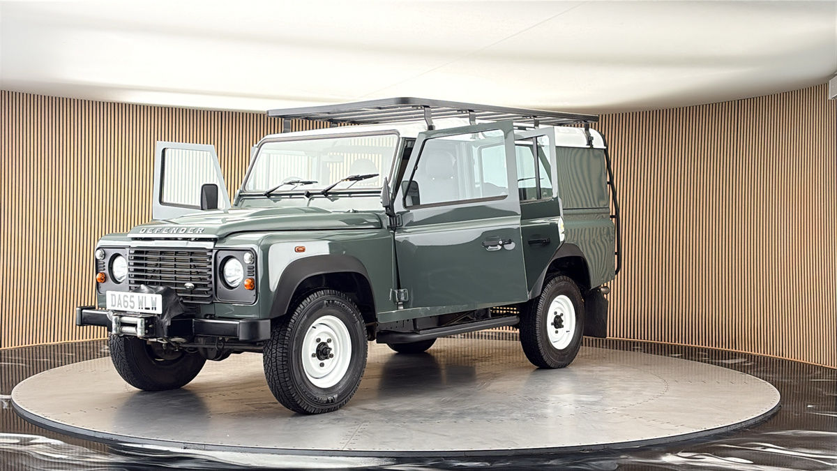More views of Land Rover Defender 110