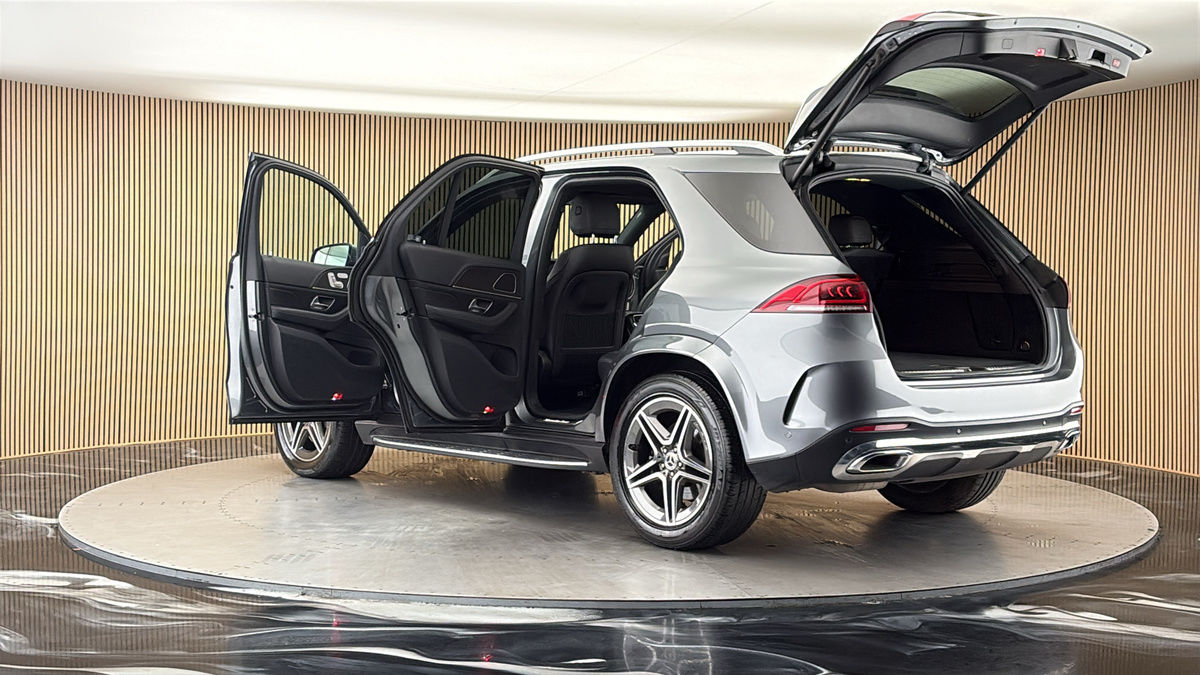 More views of Mercedes-Benz GLE