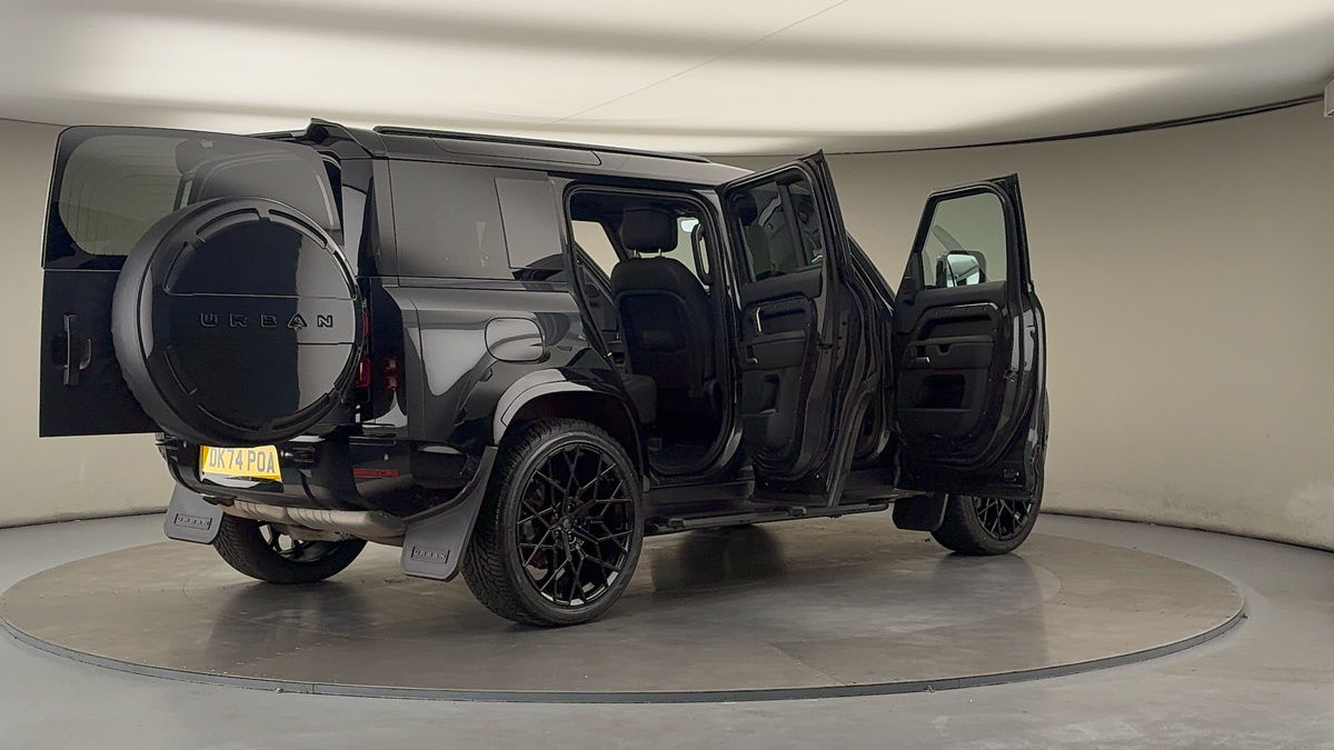 More views of Land Rover Defender 110