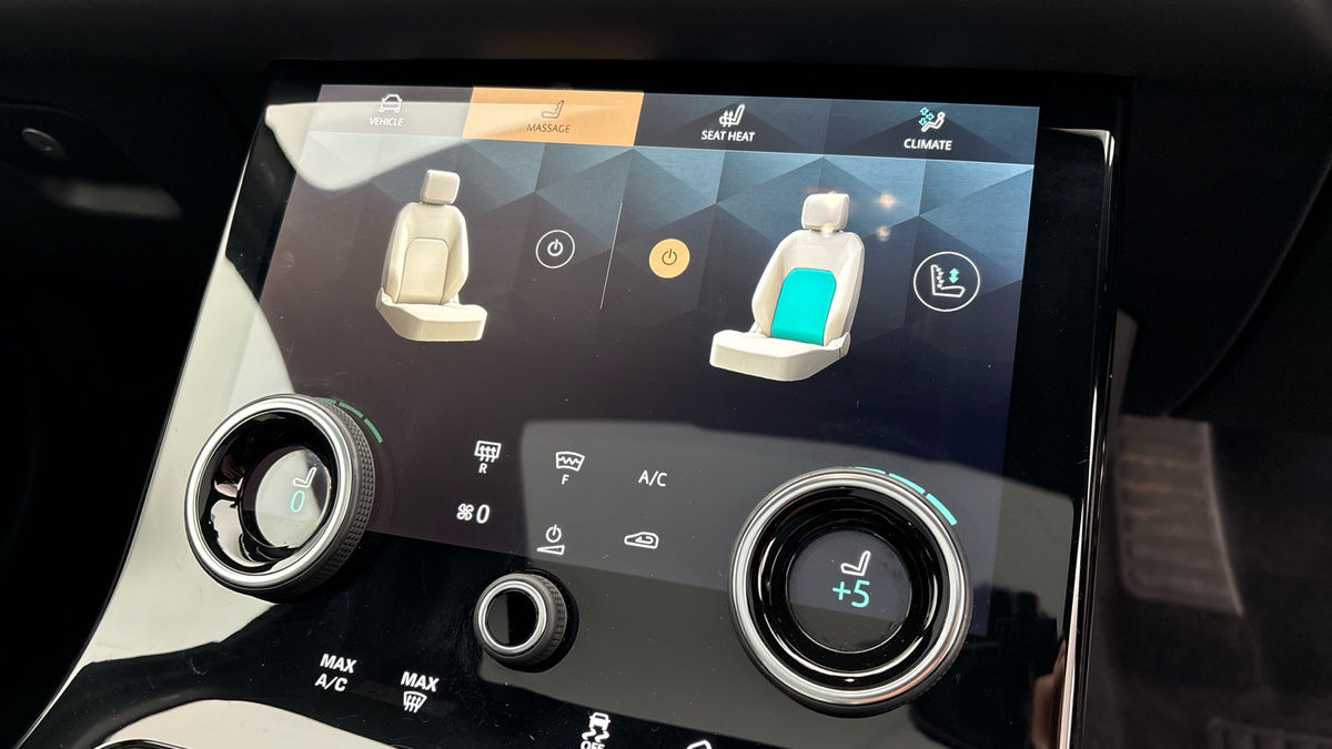 Land Rover Range Rover Velar Image 27