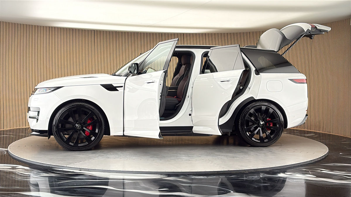 More views of Land Rover Range Rover Sport