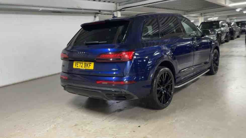 More views of Audi Q7