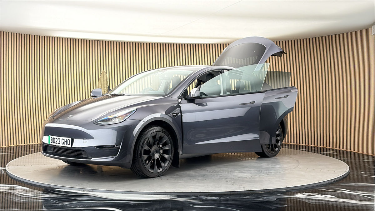 Tesla Model Y Image 22