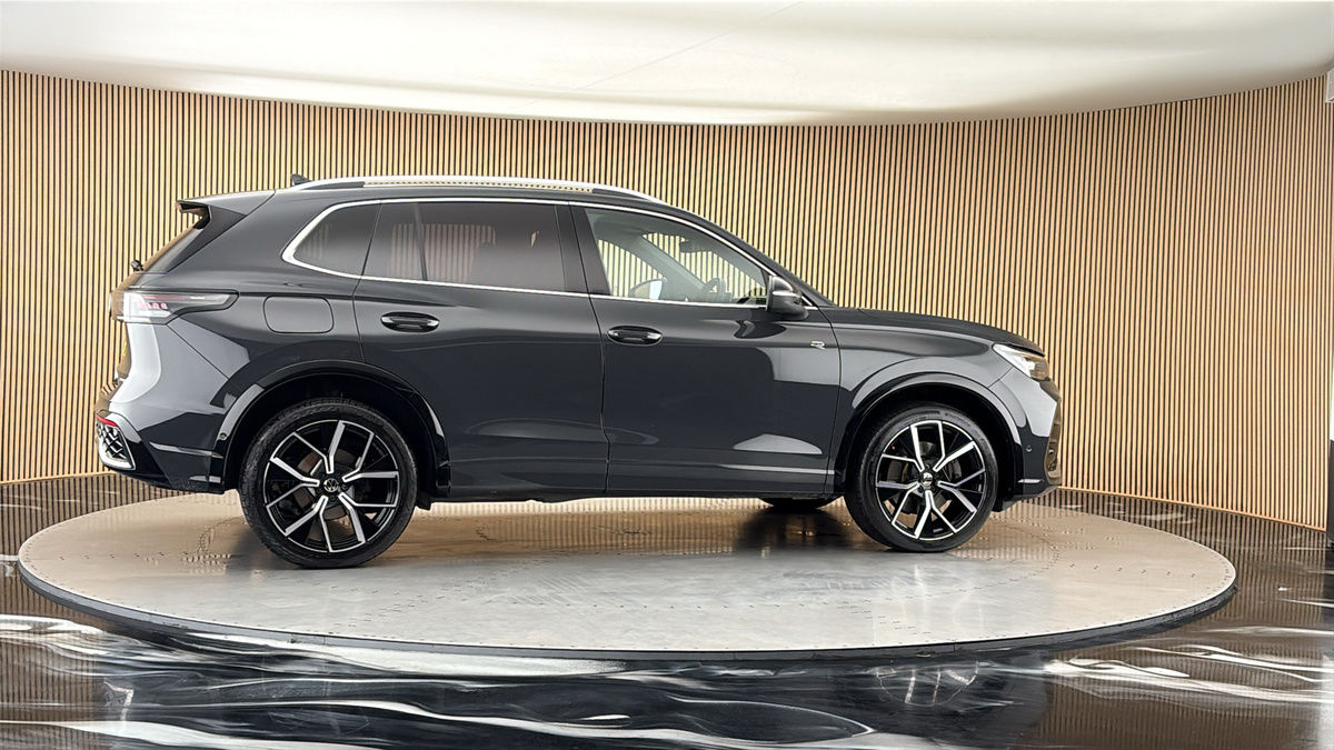 More views of Volkswagen Tiguan