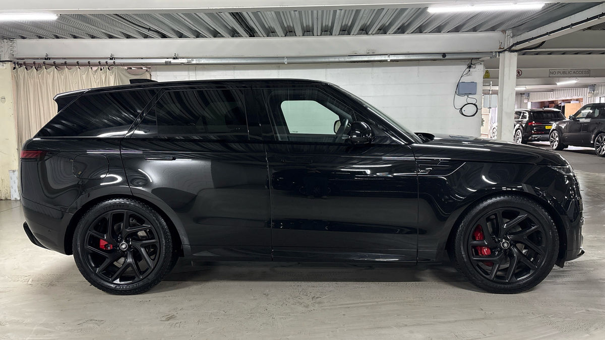 Land Rover Range Rover Sport Urban Image 16