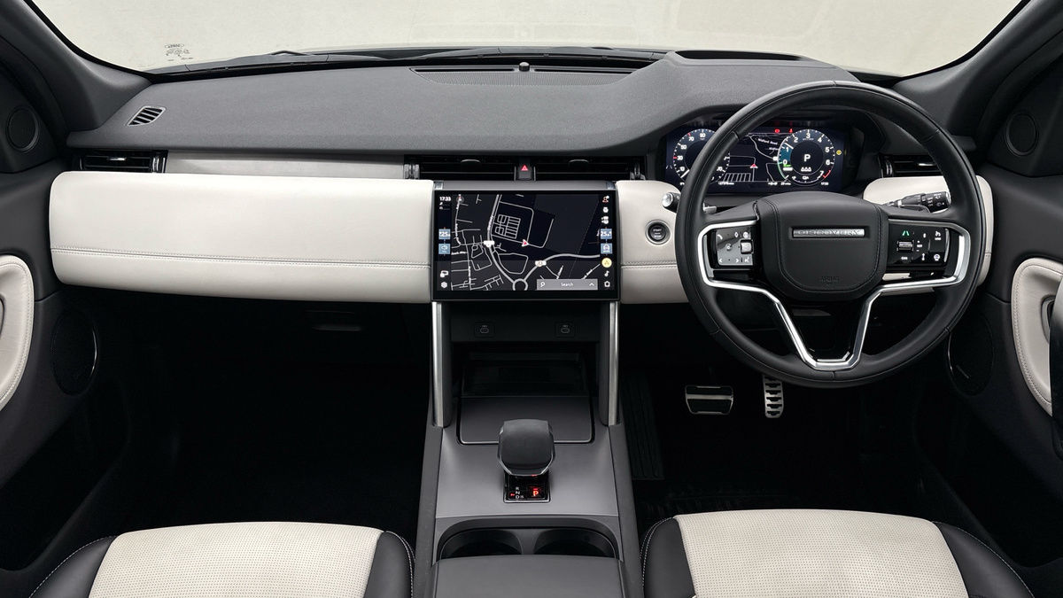 Land Rover Discovery Sport Image 12