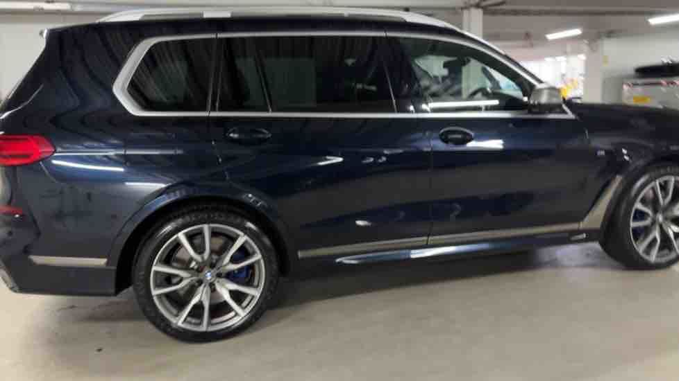 More views of BMW X7