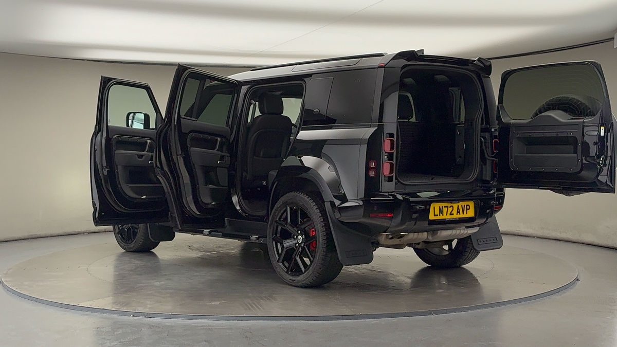 More views of Land Rover Defender 110