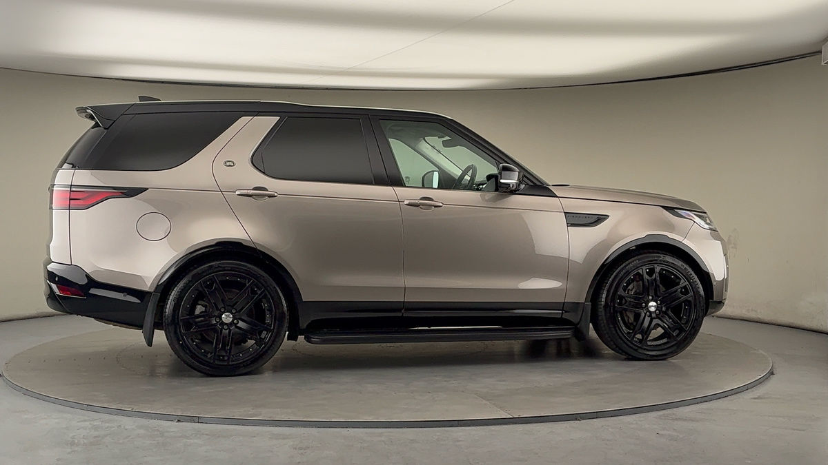 More views of Land Rover Discovery