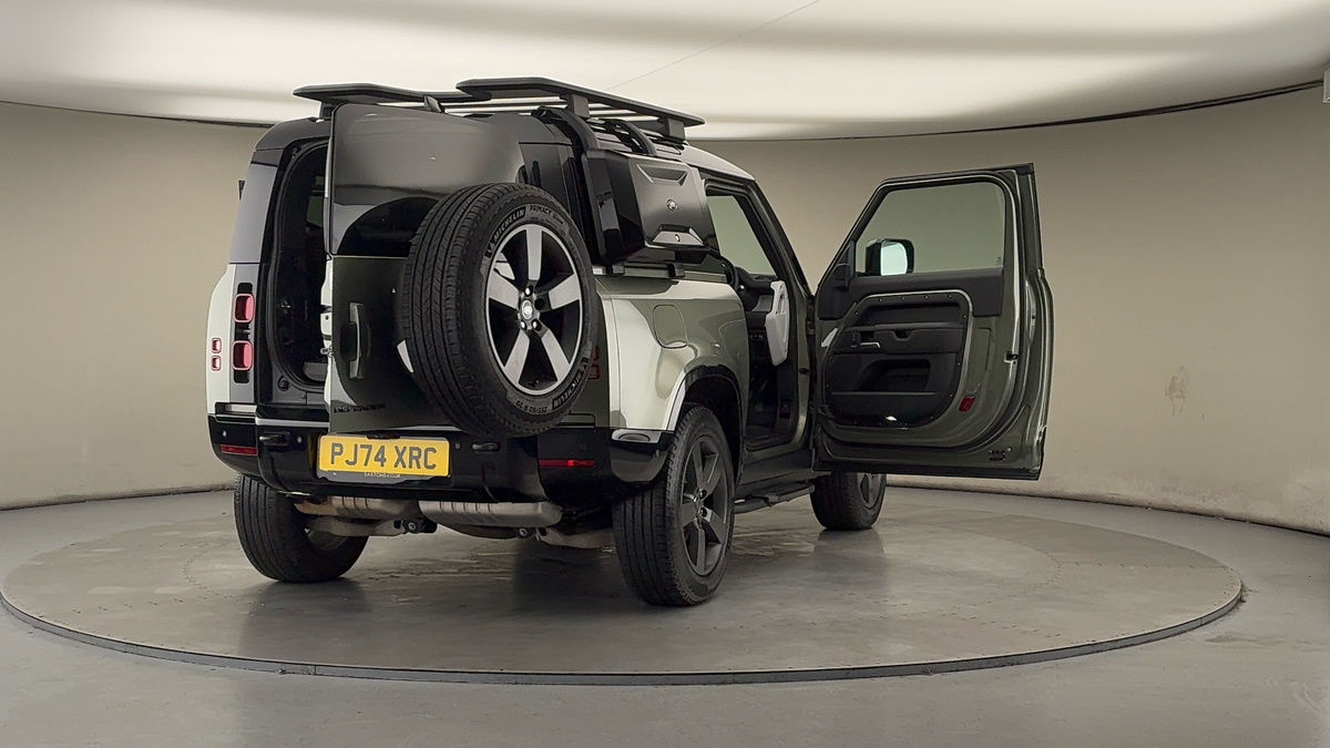 More views of Land Rover Defender 90