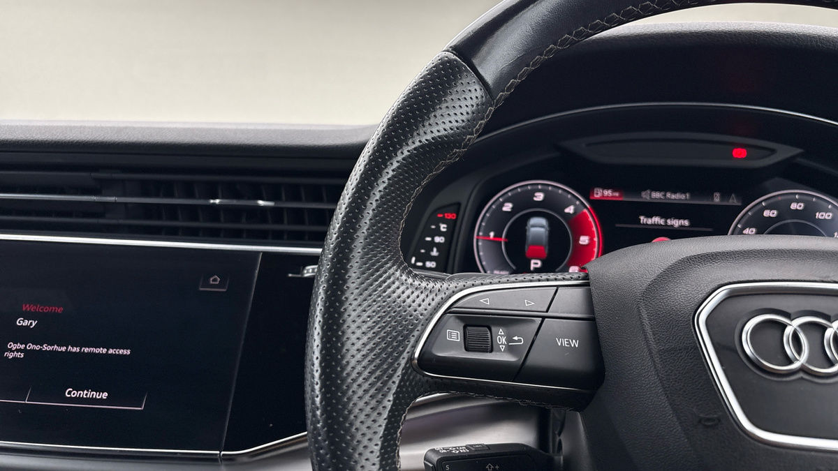 More views of Audi Q7