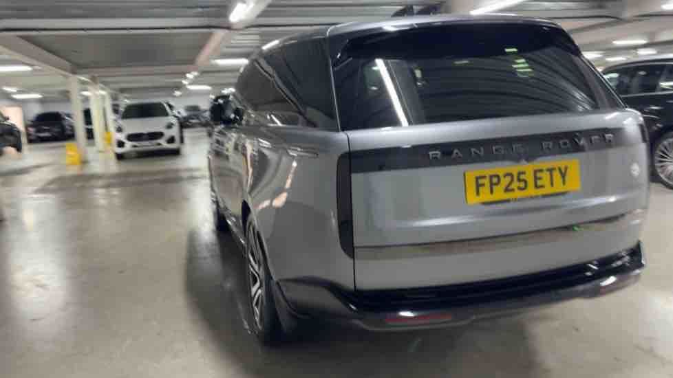 More views of Land Rover Range Rover