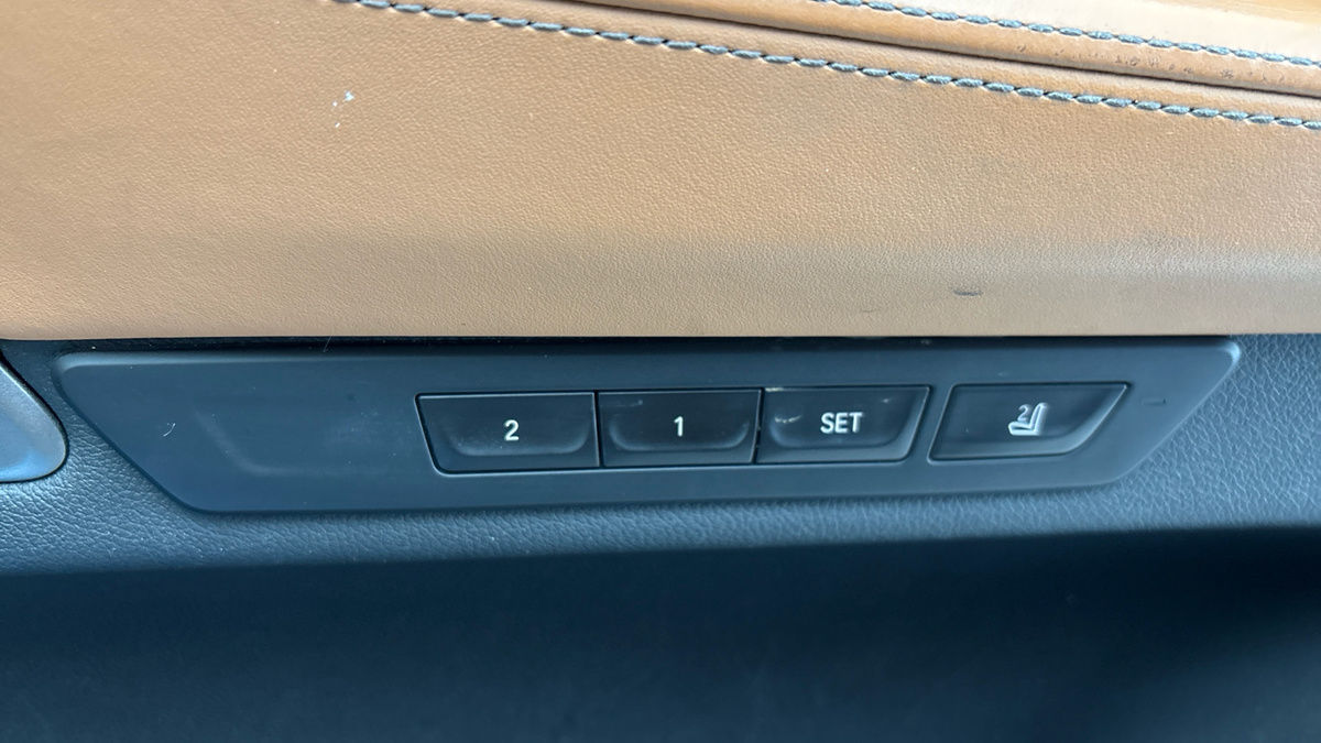 BMW 7 Series Image 28