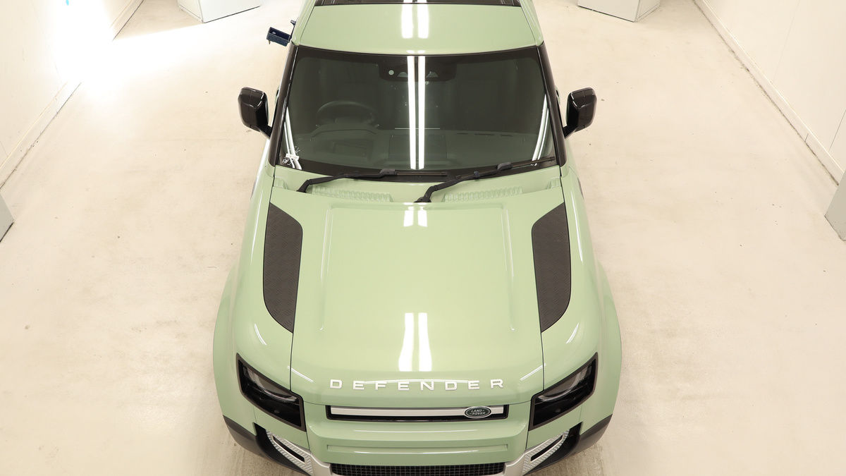 Land Rover Defender 90 Image 7