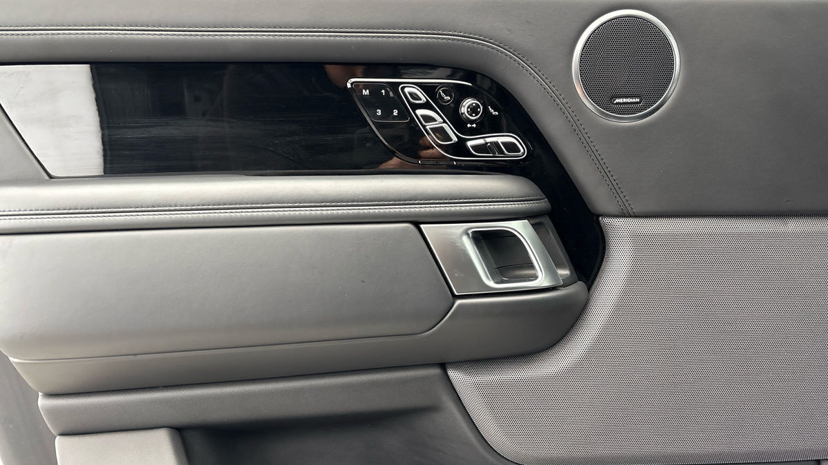 Land Rover Range Rover Image 19