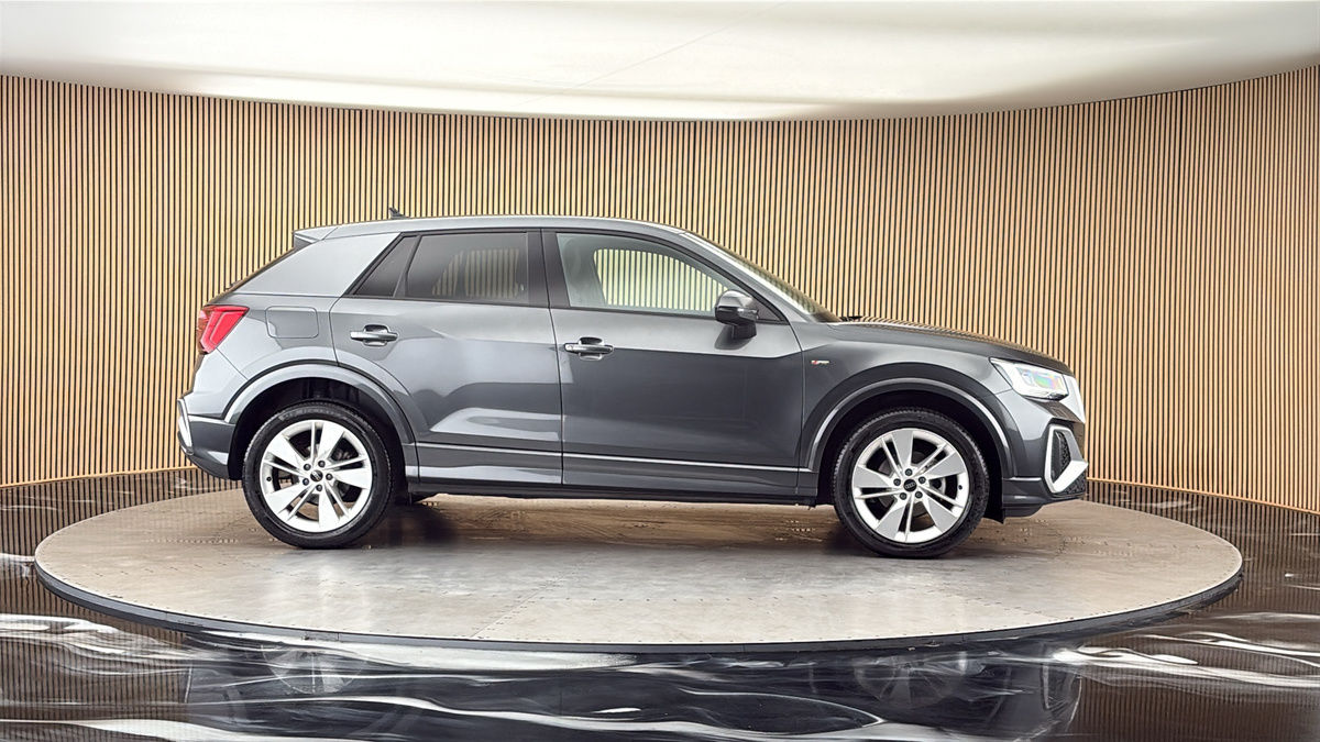 More views of Audi Q2