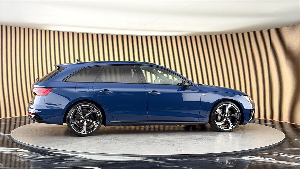 More views of Audi A4 Avant