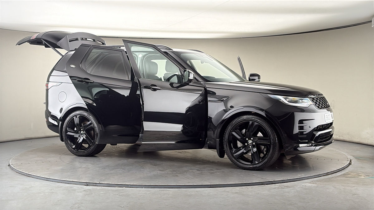 More views of Land Rover Discovery
