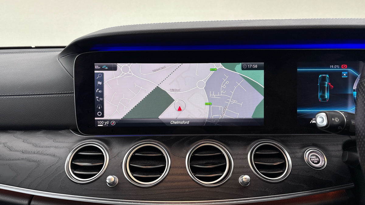 Mercedes-Benz E Class Image 17