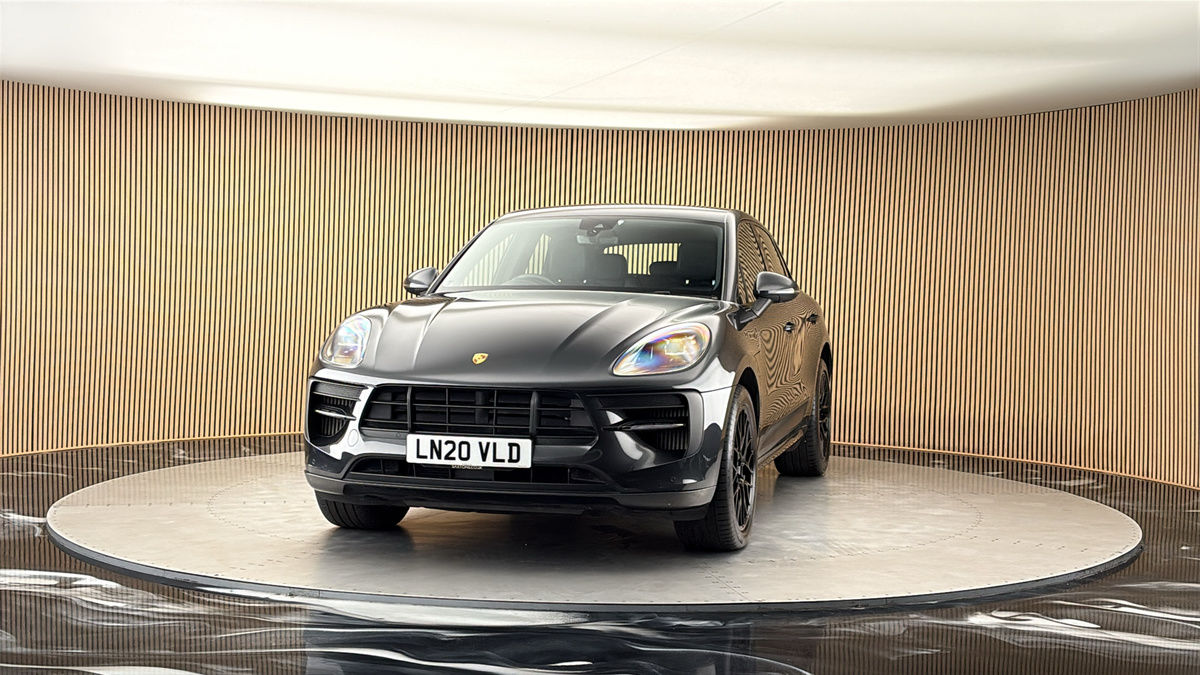 More views of Porsche Macan