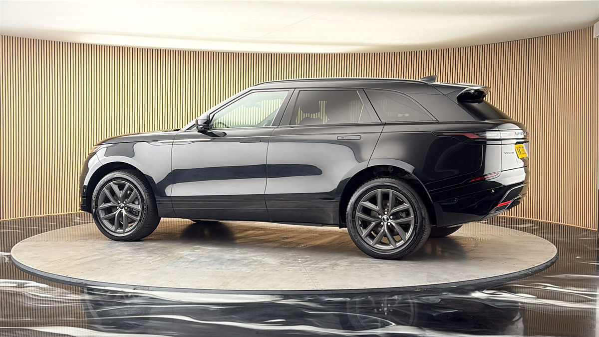 More views of Land Rover Range Rover Velar
