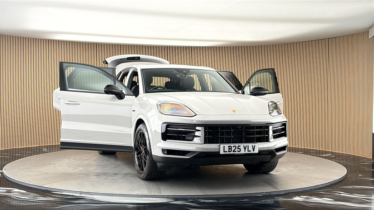 More views of Porsche Cayenne
