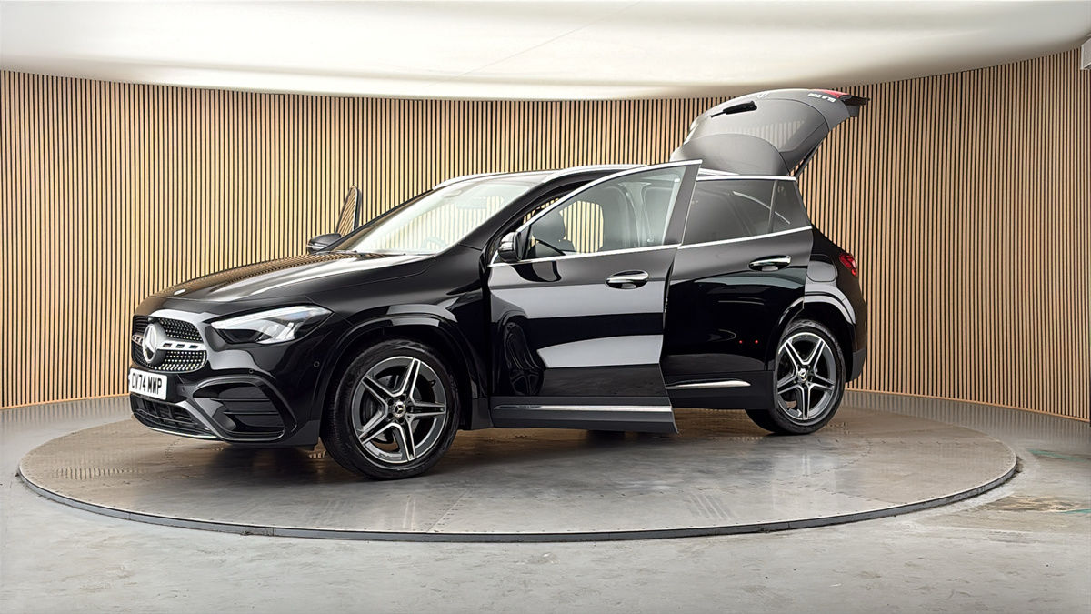 More views of Mercedes-Benz GLA