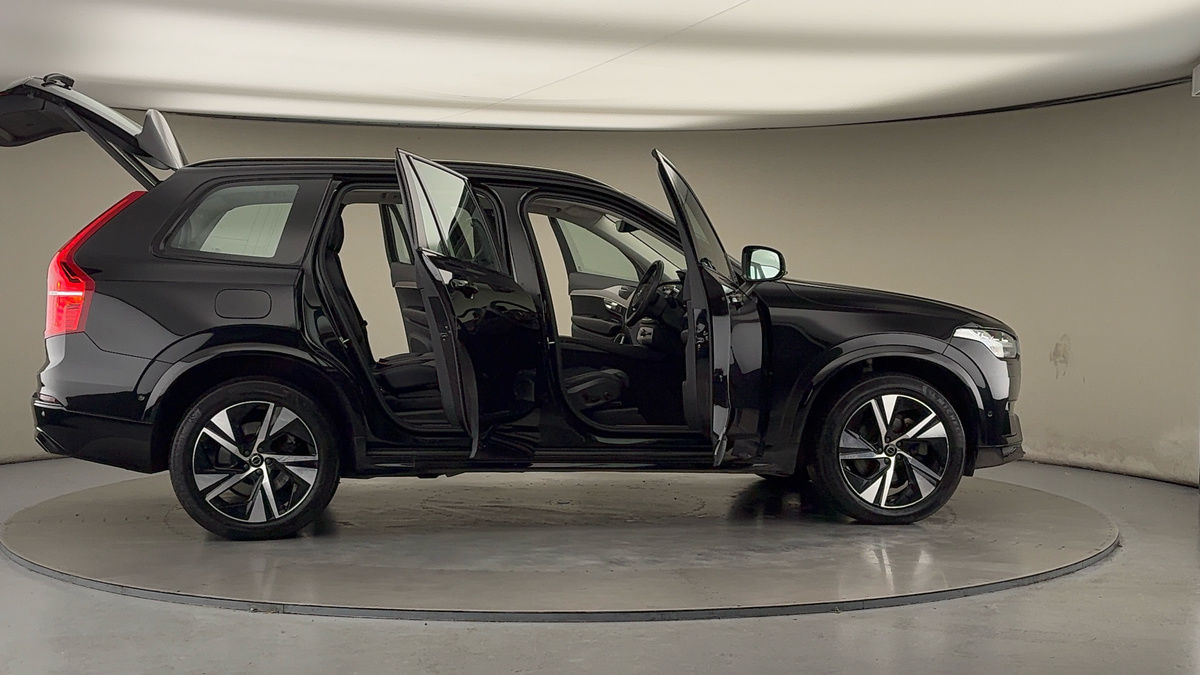 More views of Volvo XC90