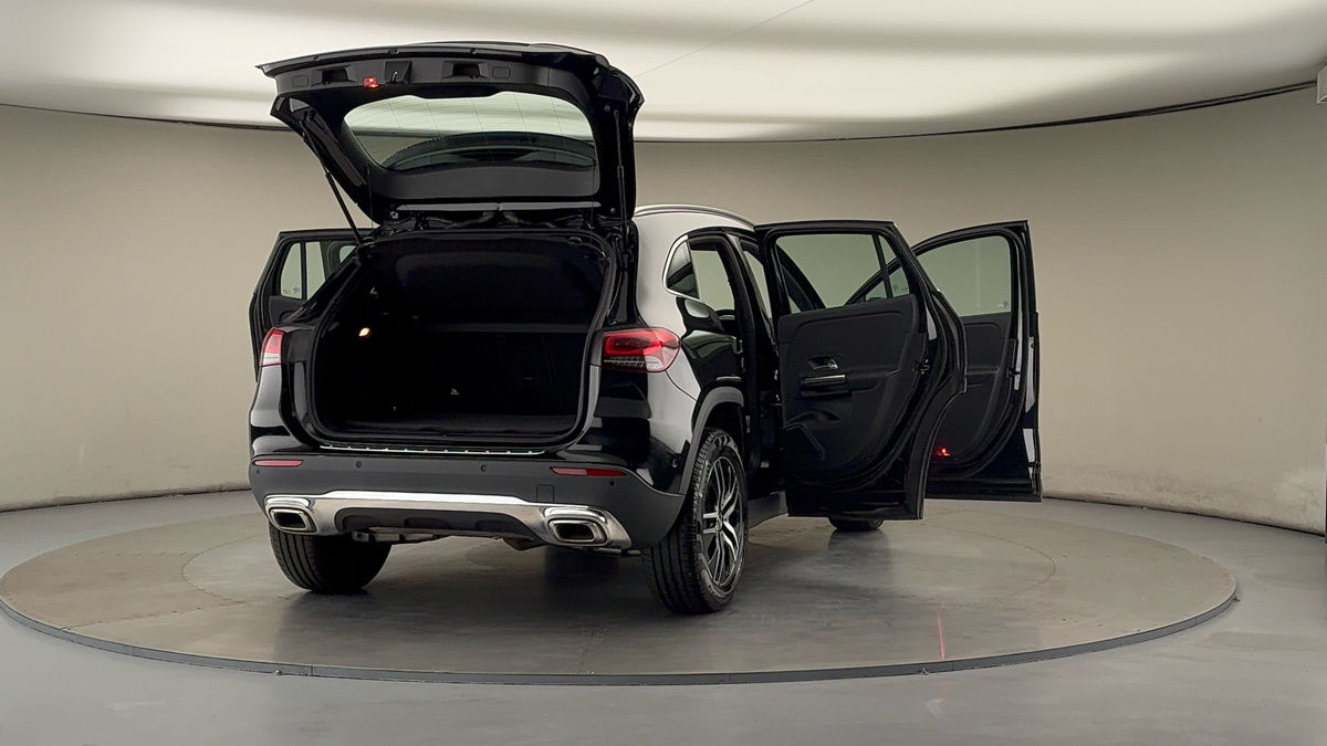 More views of Mercedes-Benz GLA