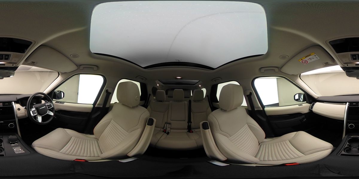 More views of Land Rover Discovery