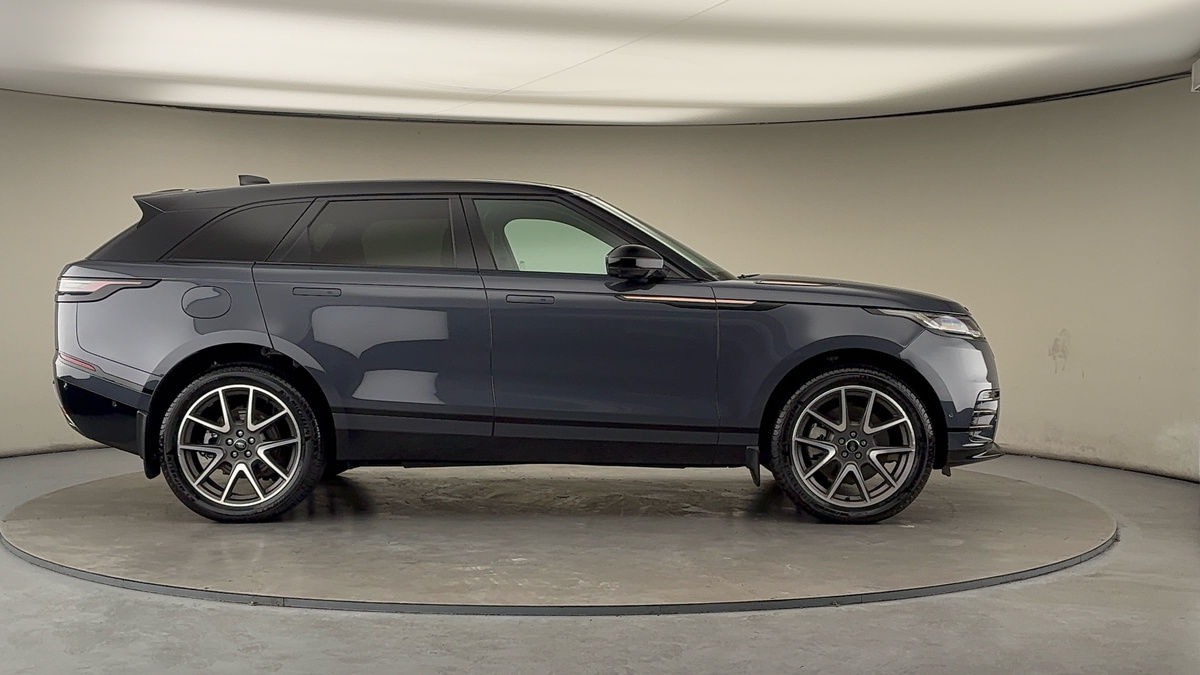Land Rover Range Rover Velar Image 16
