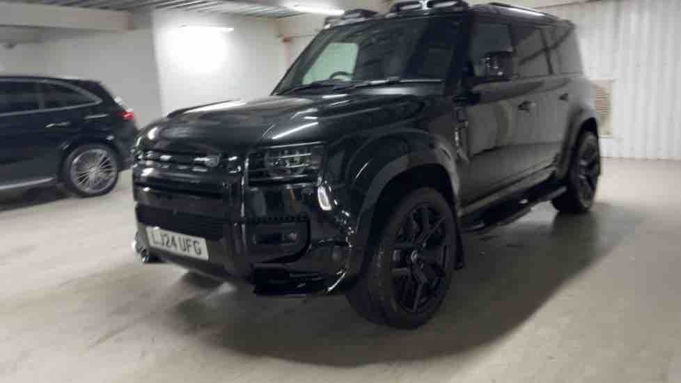 More views of Land Rover Defender 110