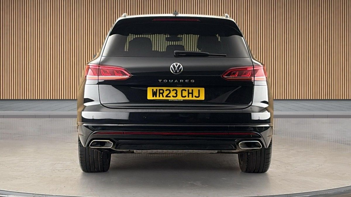 Volkswagen Touareg Image 4