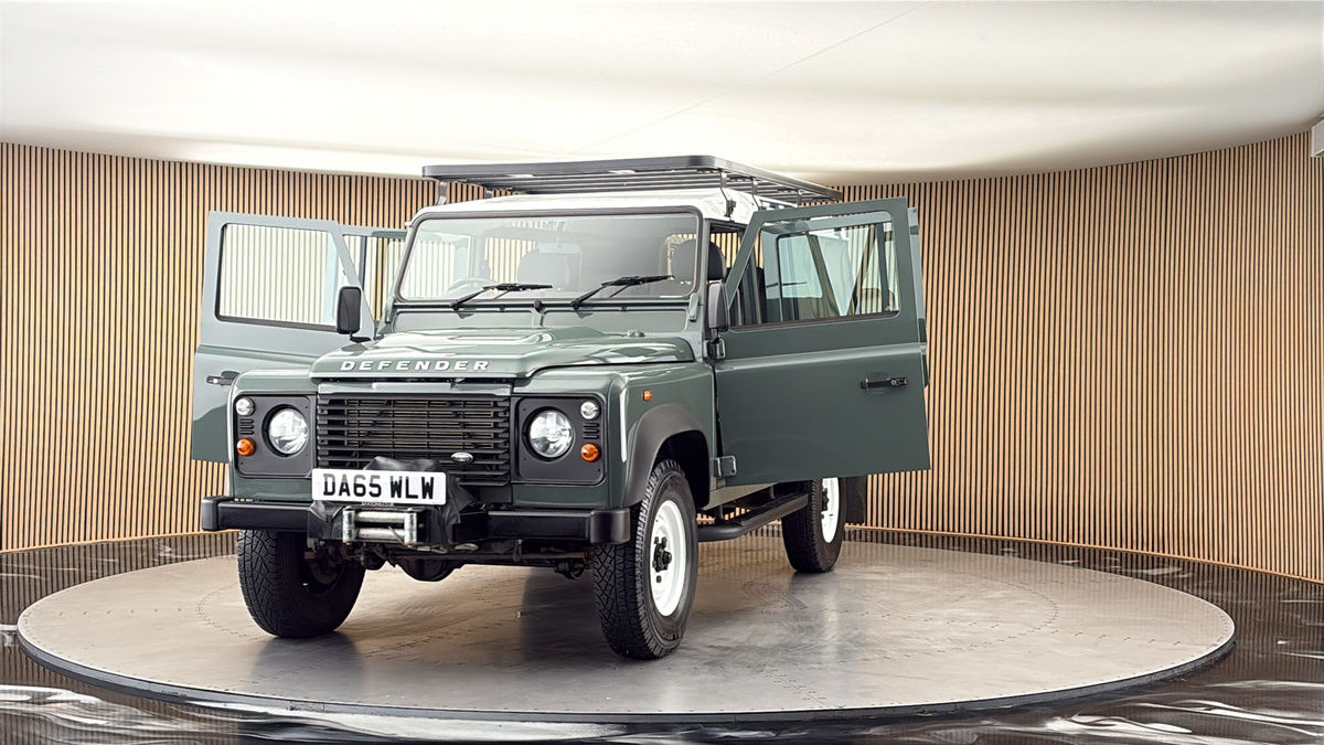 More views of Land Rover Defender 110