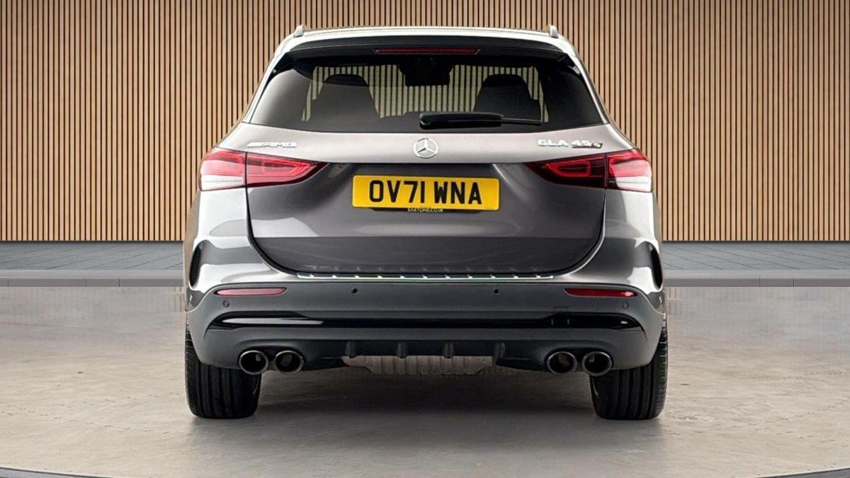 Mercedes-Benz GLA Image 4