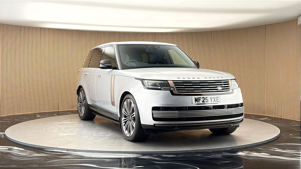 More views of Land Rover Range Rover