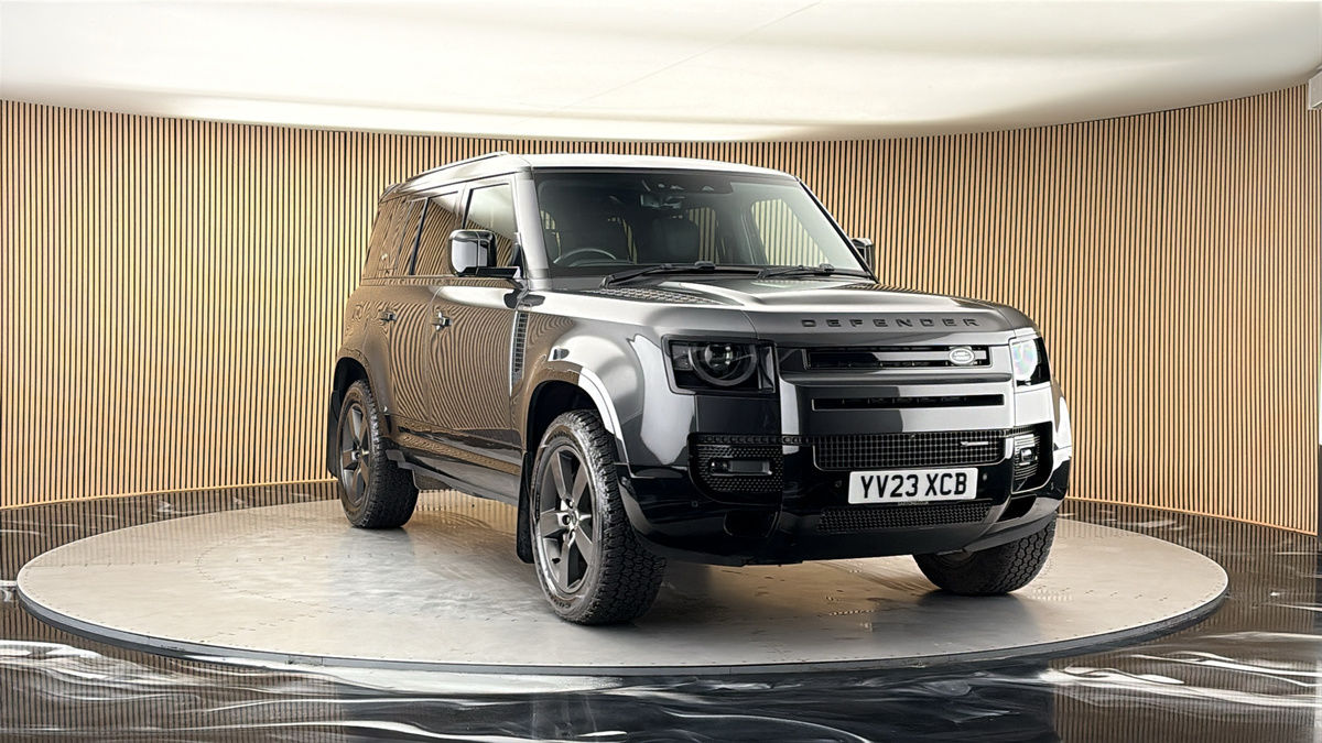 More views of Land Rover Defender 110