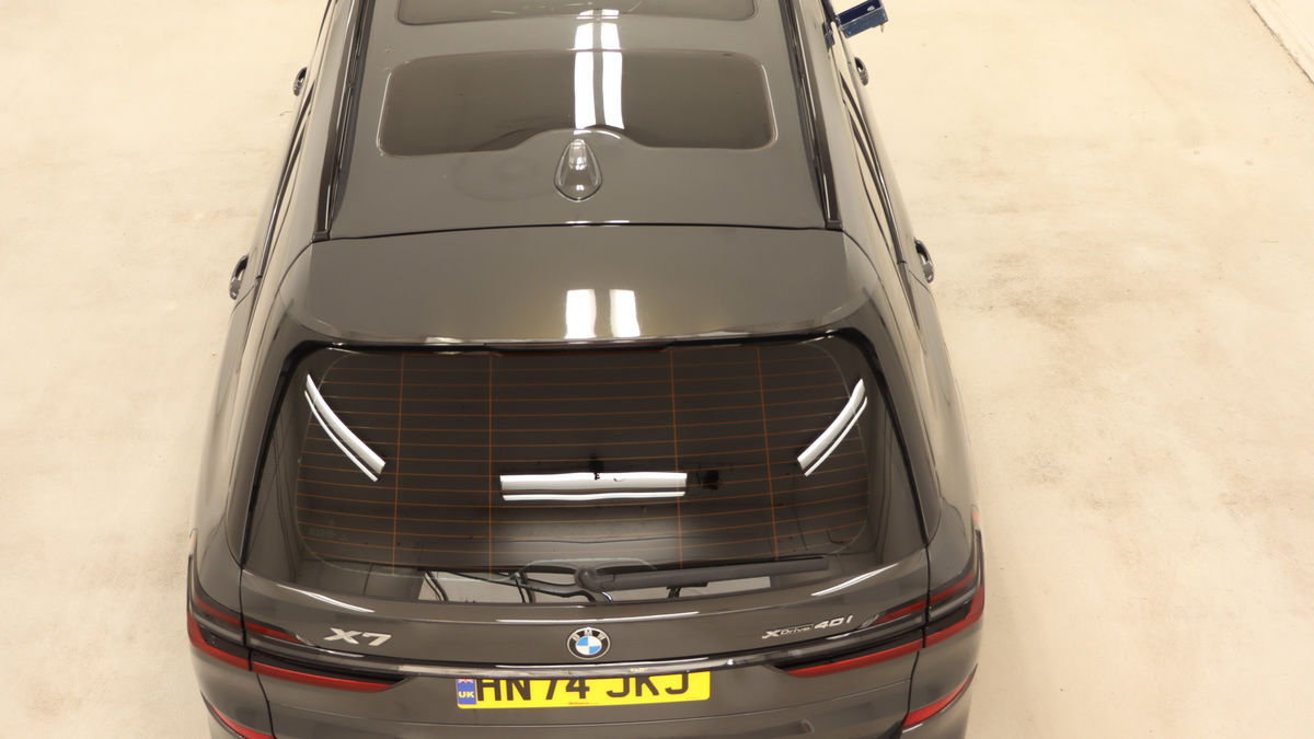 BMW X7 Image 8