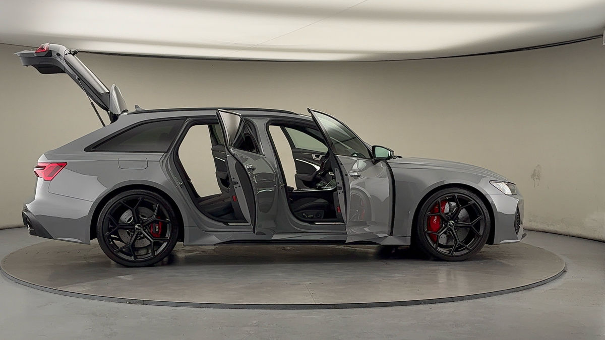 More views of Audi RS6 Avant