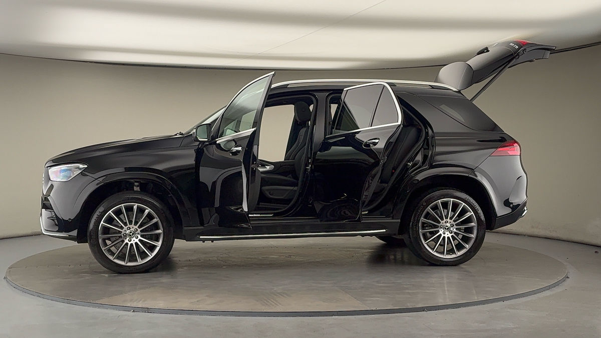 More views of Mercedes-Benz GLE