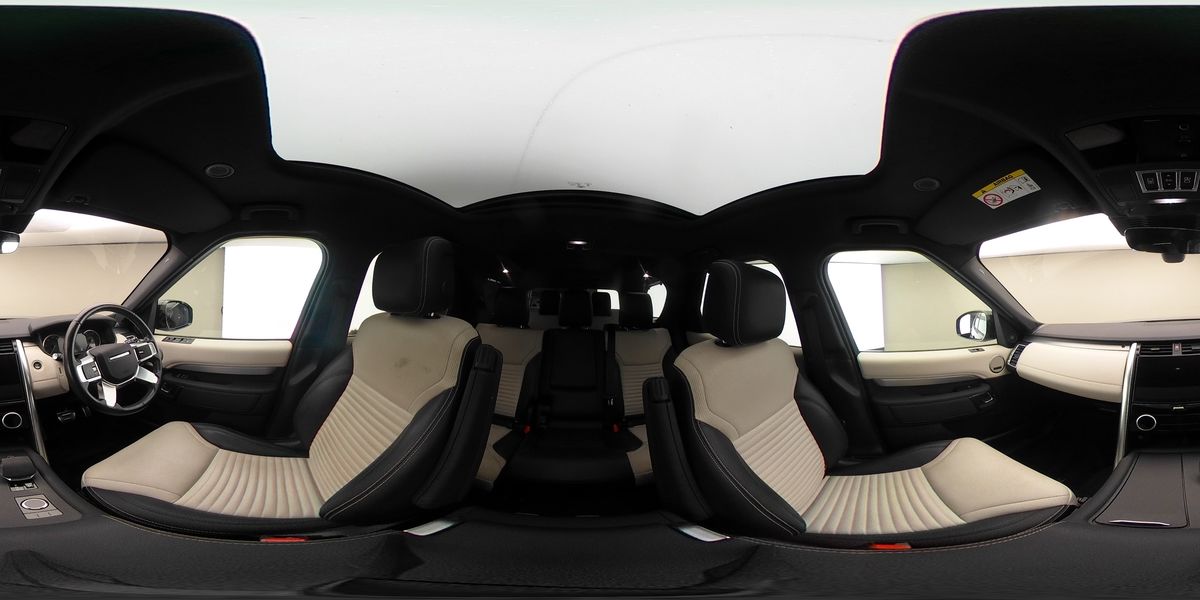 More views of Land Rover Discovery