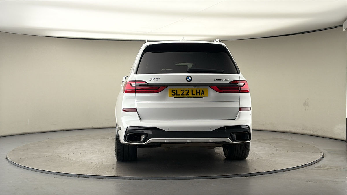 More views of BMW X7