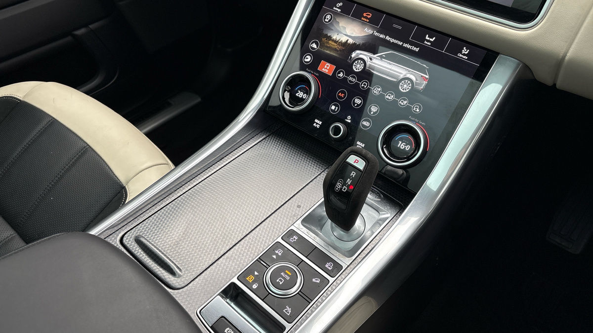 Land Rover Range Rover Sport Image 18