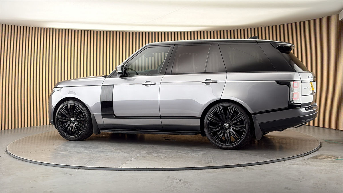 More views of Land Rover Range Rover