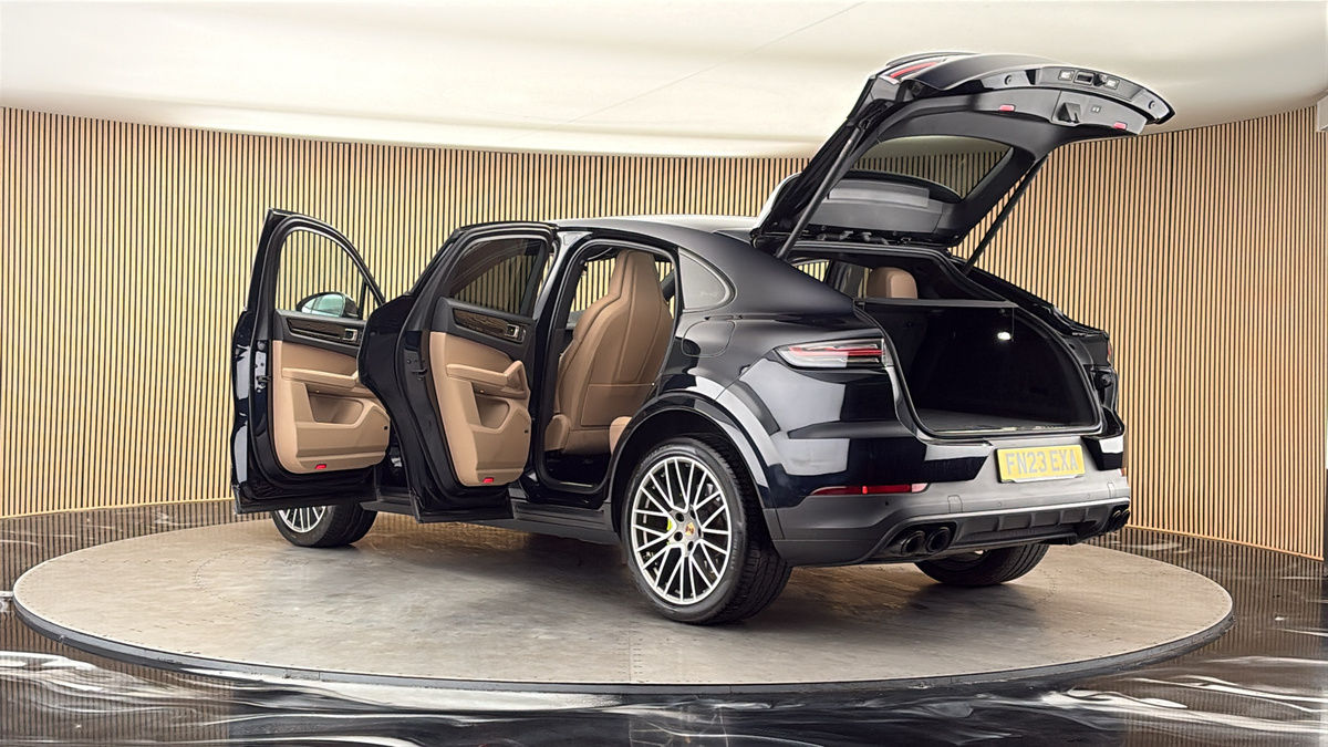 More views of Porsche Cayenne