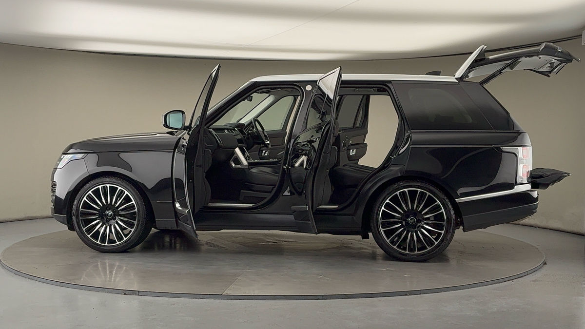 More views of Land Rover Range Rover