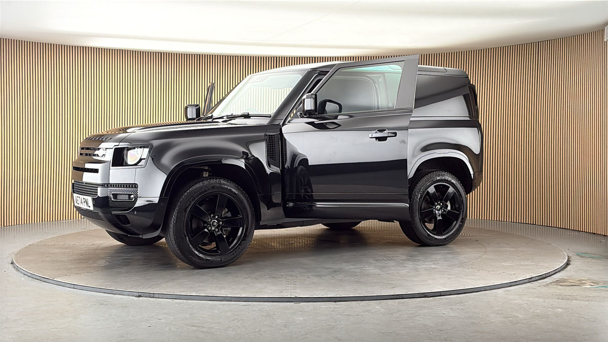 More views of Land Rover Defender 90